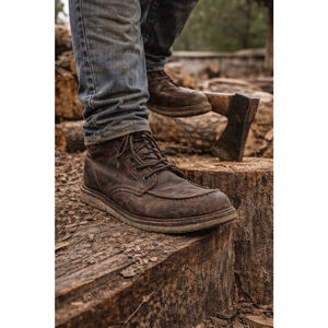 Redwing boots size 8.5